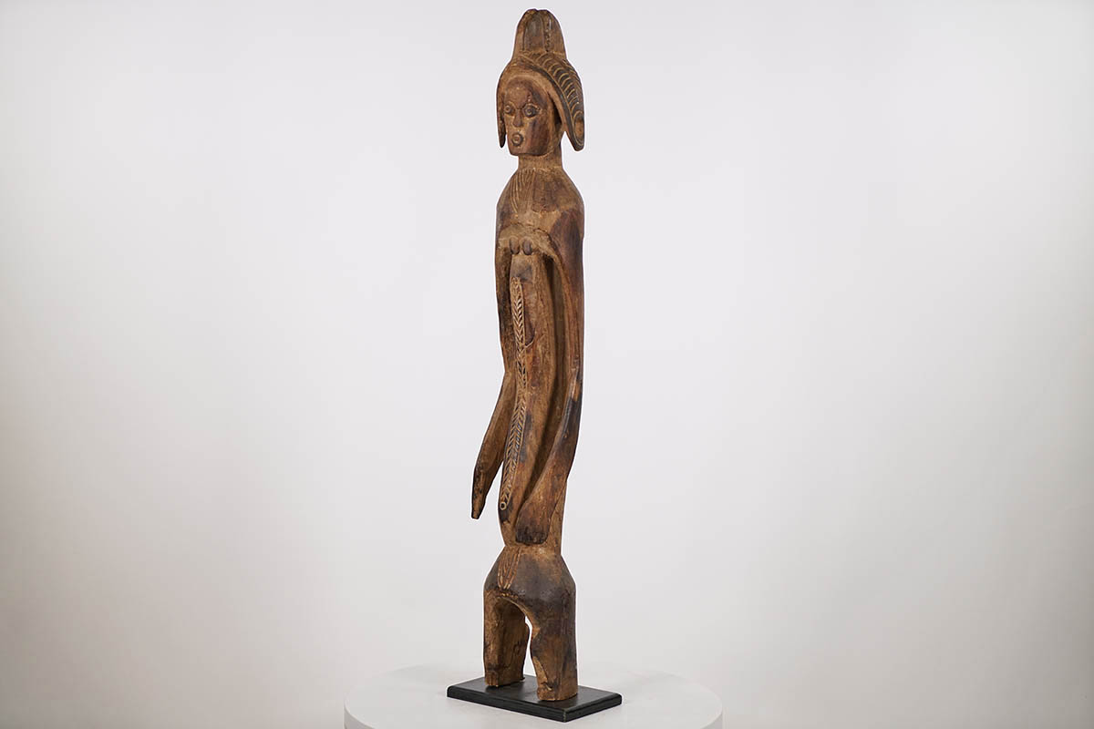 Hand-Carved Mumuye Statue - Nigeria