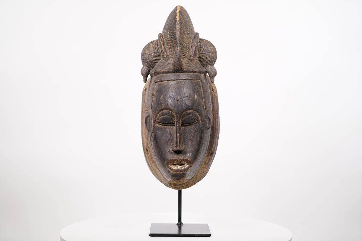 Baule Ndoma African Mask w/ Stand 23