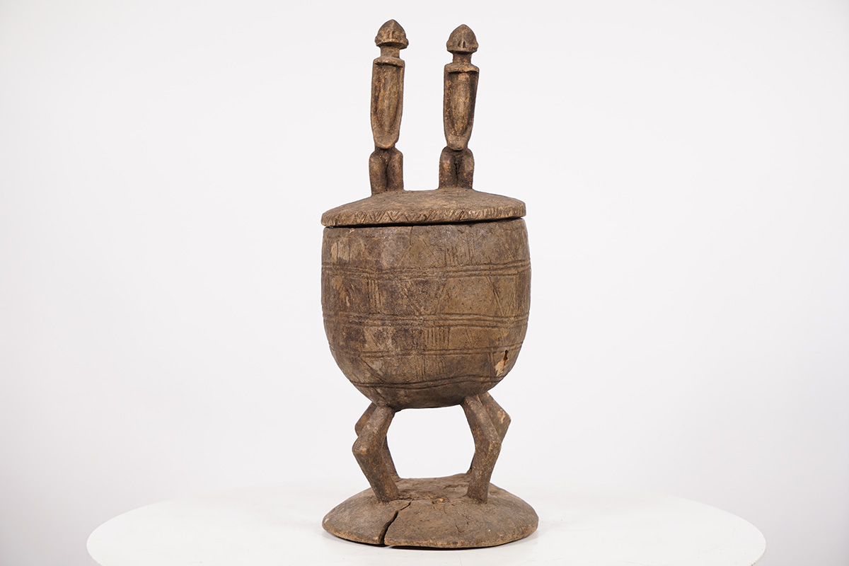 Dogon Container w/ 2 figures on Lid - Mali