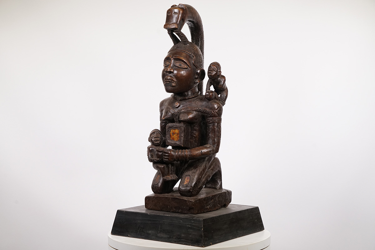 Gorgeous Bakongo Maternity Statue - DRC