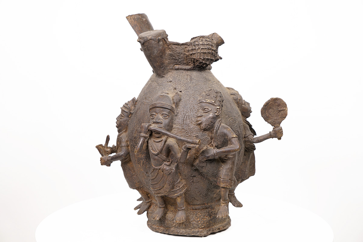 Detailed Benin Bronze Container - Nigeria